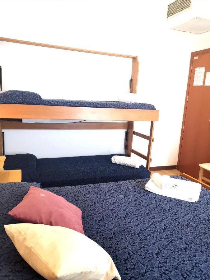 רימיני Hotel Alcazar מראה חיצוני תמונה