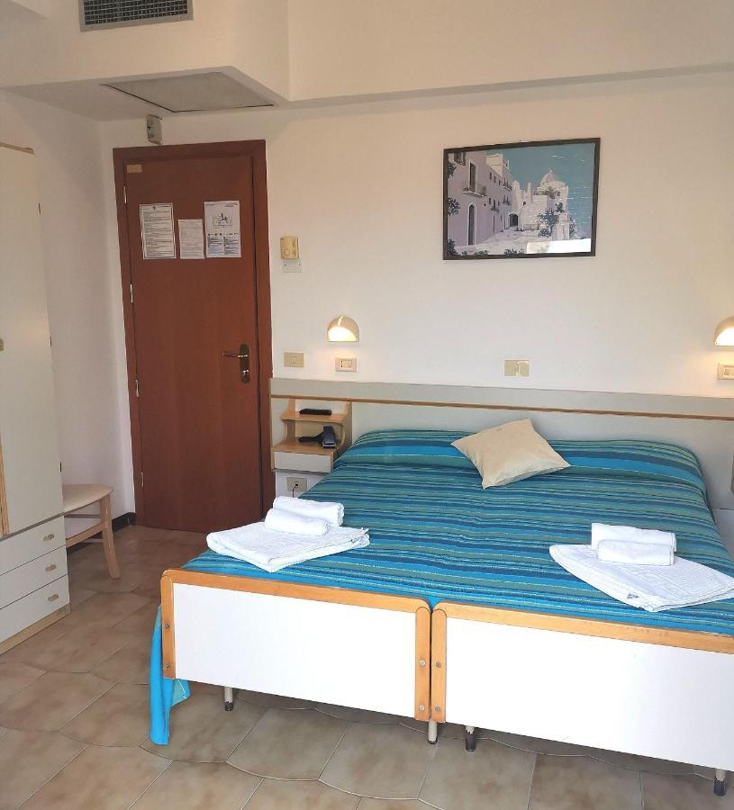רימיני Hotel Alcazar מראה חיצוני תמונה