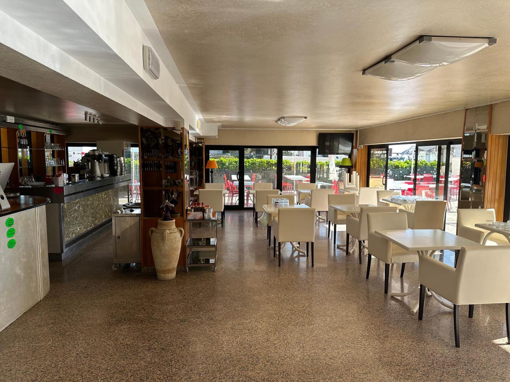 רימיני Hotel Alcazar מראה חיצוני תמונה