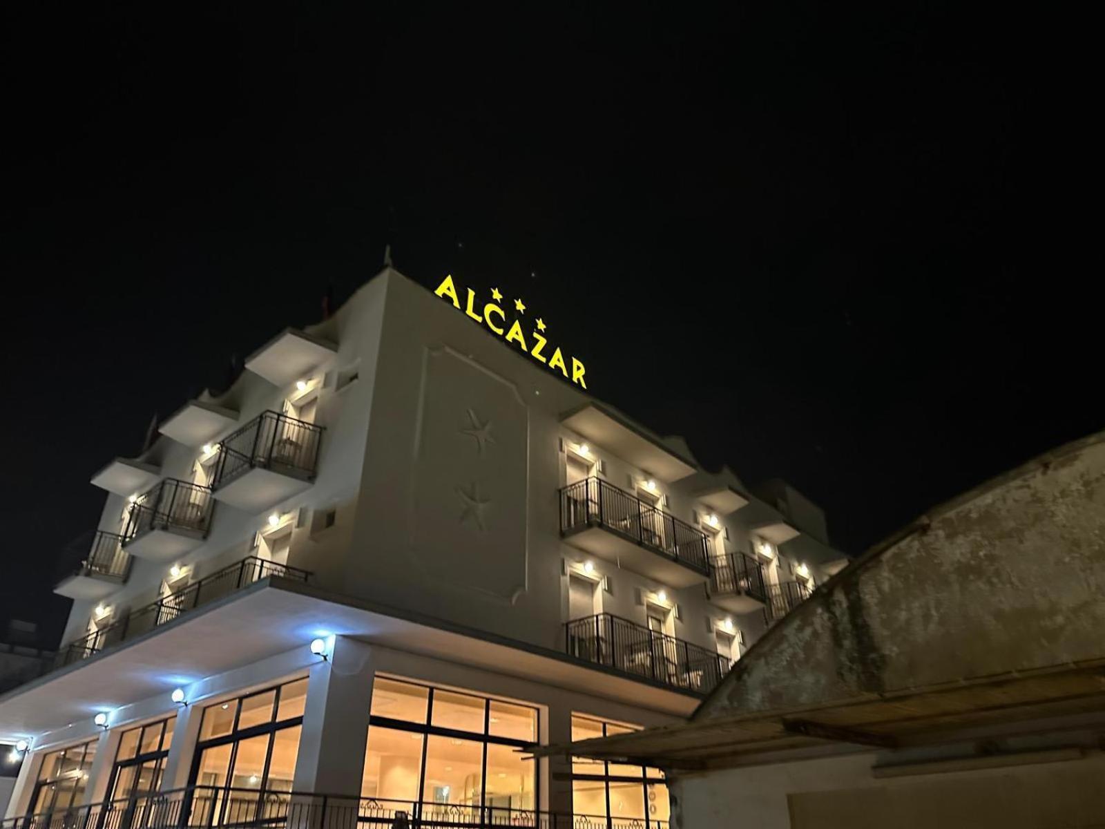 רימיני Hotel Alcazar מראה חיצוני תמונה