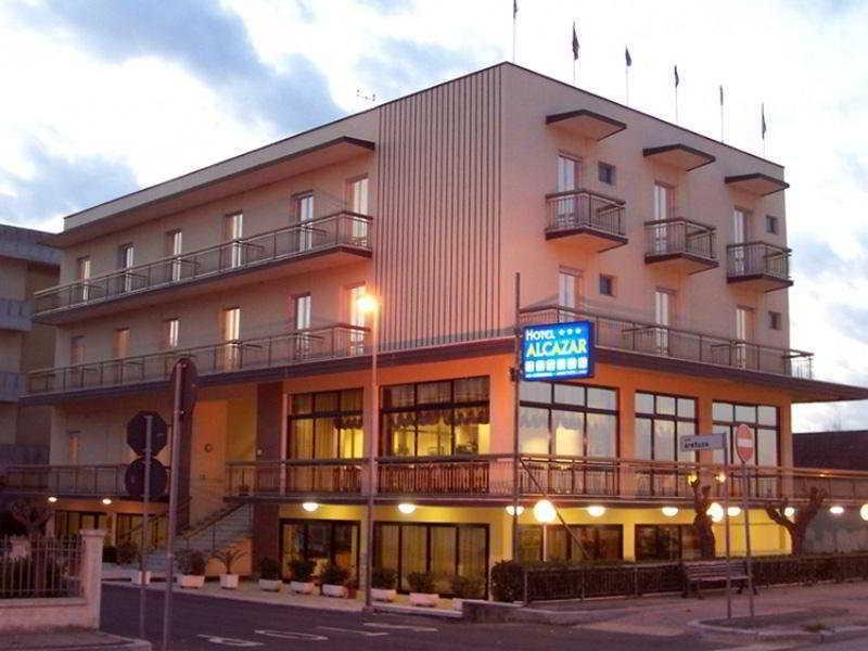 רימיני Hotel Alcazar מראה חיצוני תמונה